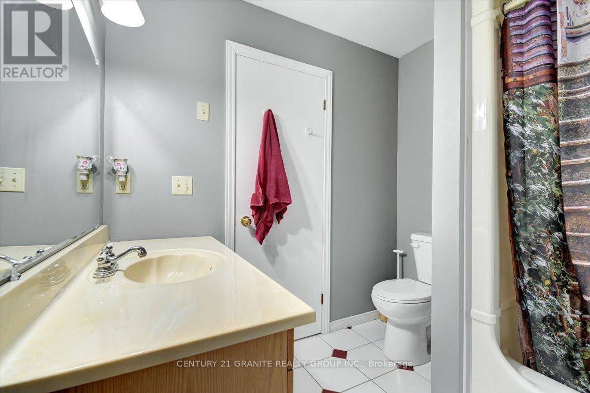 81 Macrae Lane, Hastings Highlands, Ontario K0L 2S0 - Photo 20 - X12180811