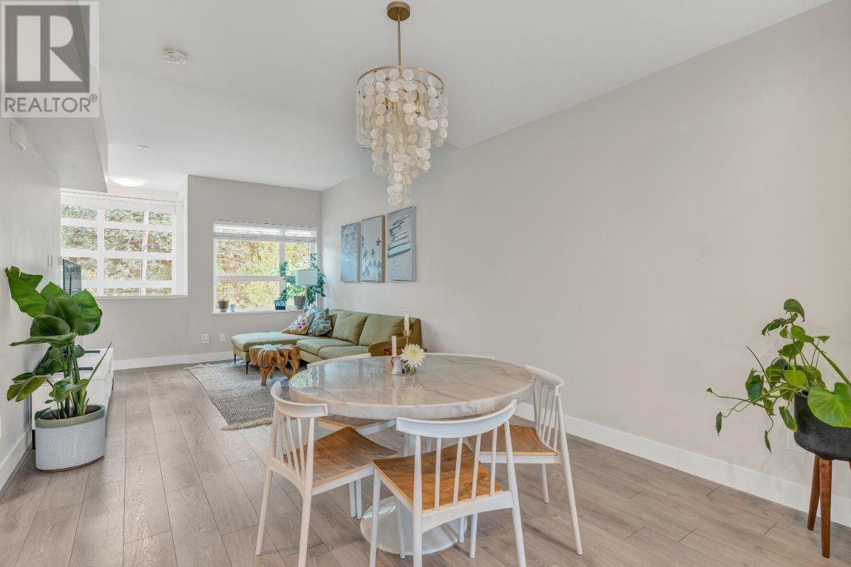 Property at 5 70 SEAVIEW DRIVE image 3