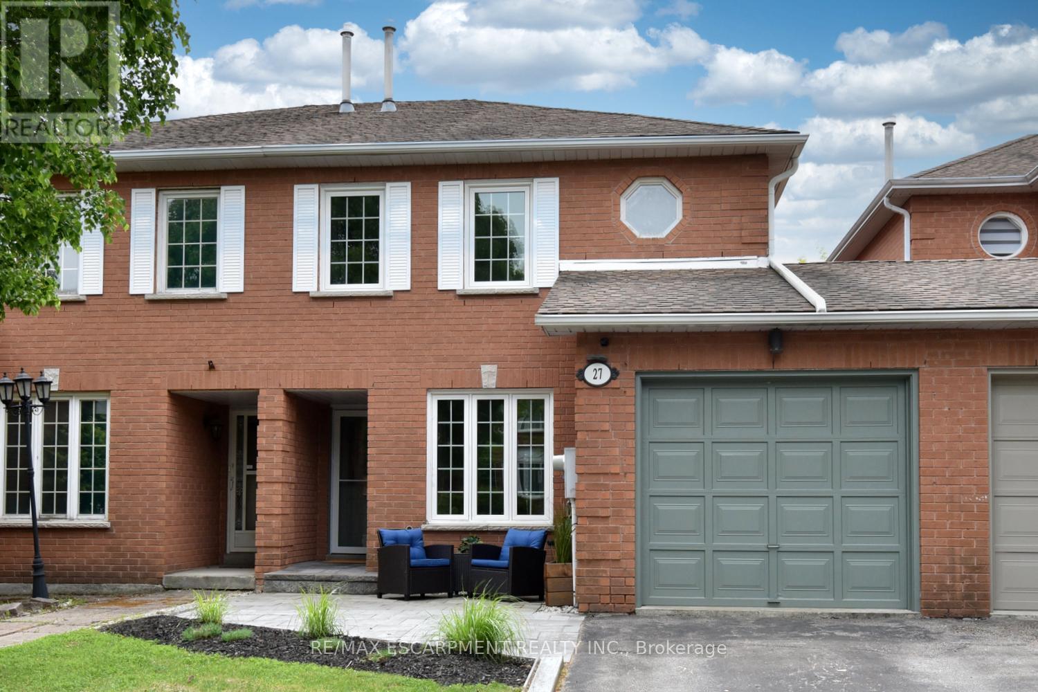 Property at 27 PIRIE DRIVE image 4