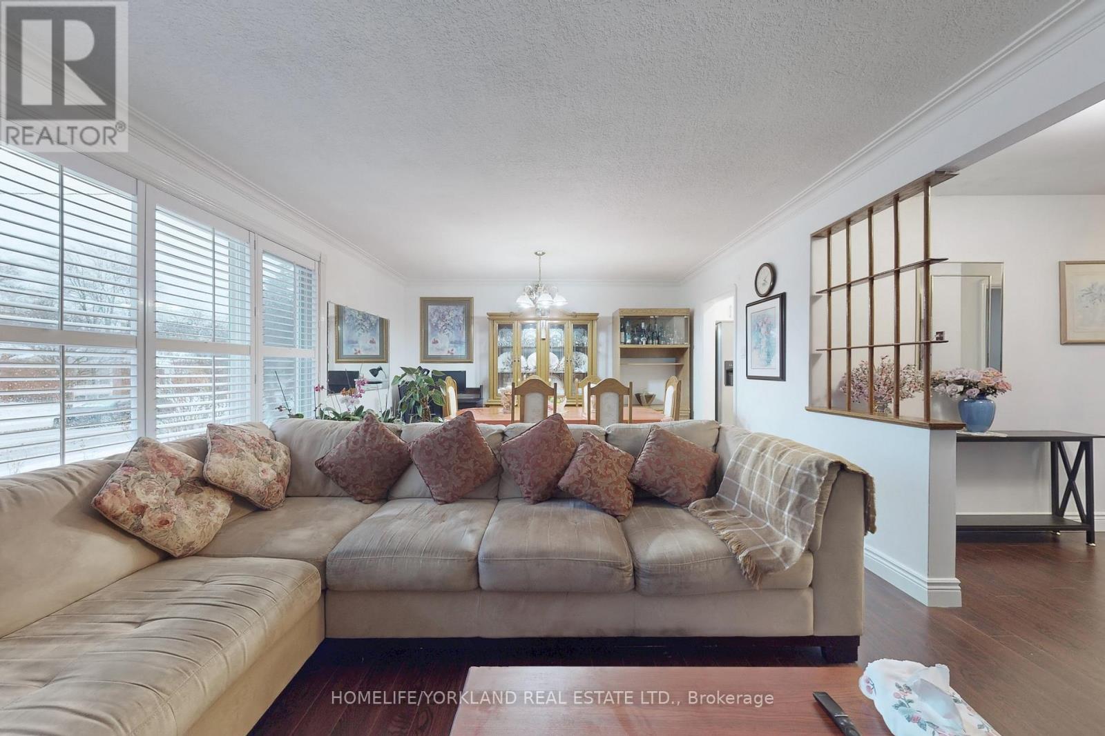 30 Merrian Road, Toronto, Ontario  M1K 3M7 - Photo 3 - E12181782