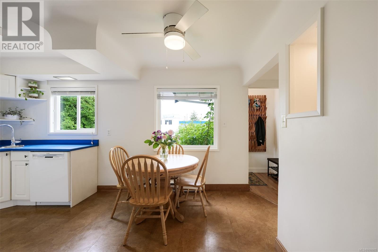 3316 Whittier Ave, Saanich, British Columbia  V8Z 3P9 - Photo 23 - 999905