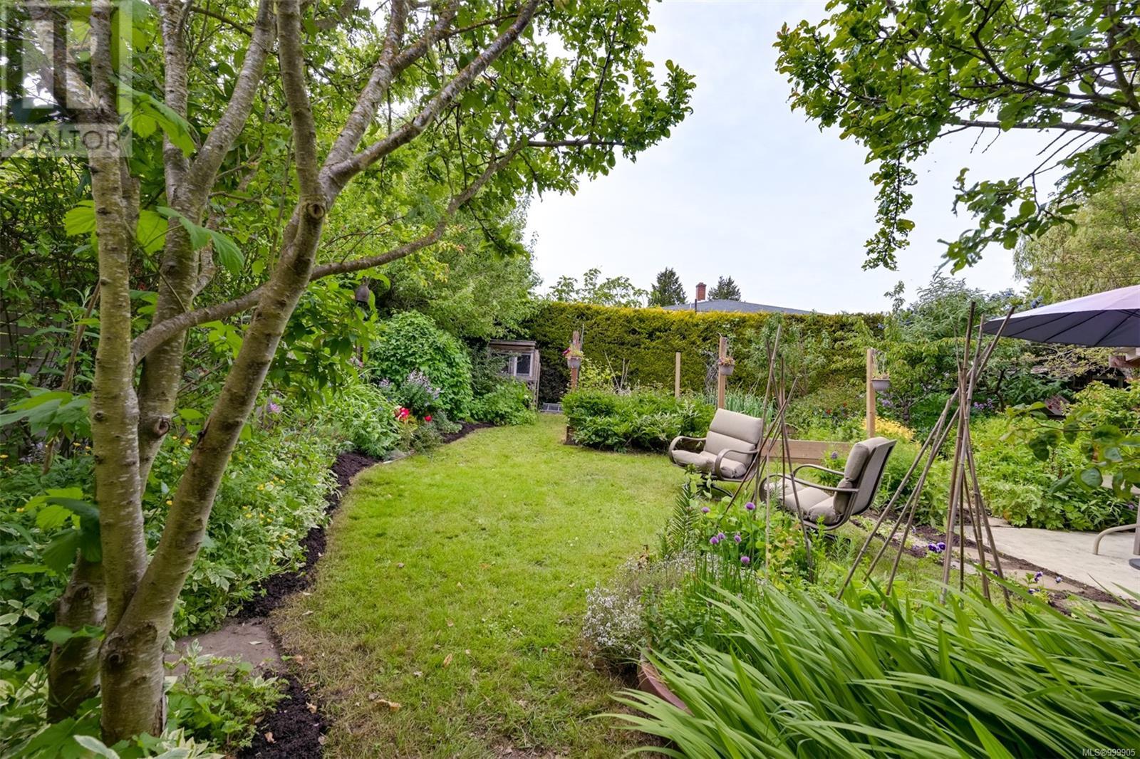 3316 Whittier Ave, Saanich, British Columbia  V8Z 3P9 - Photo 40 - 999905