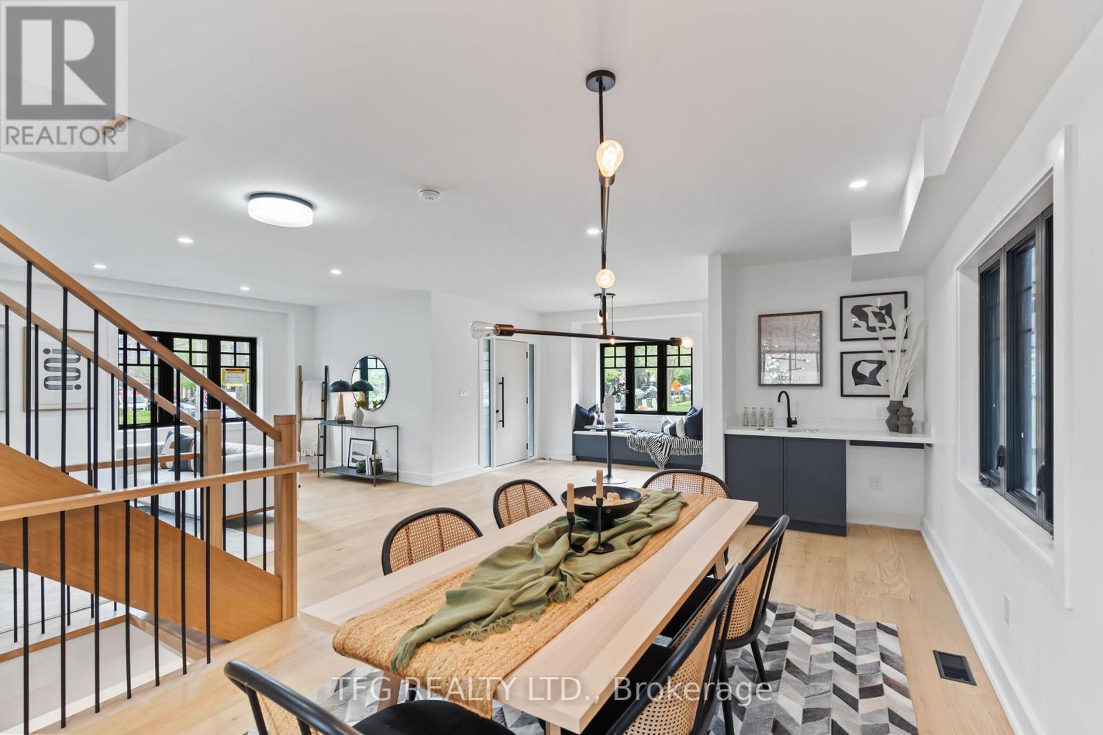 997 Mount Pleasant Road, Toronto, Ontario  M4P 2L9 - Photo 14 - C12182019