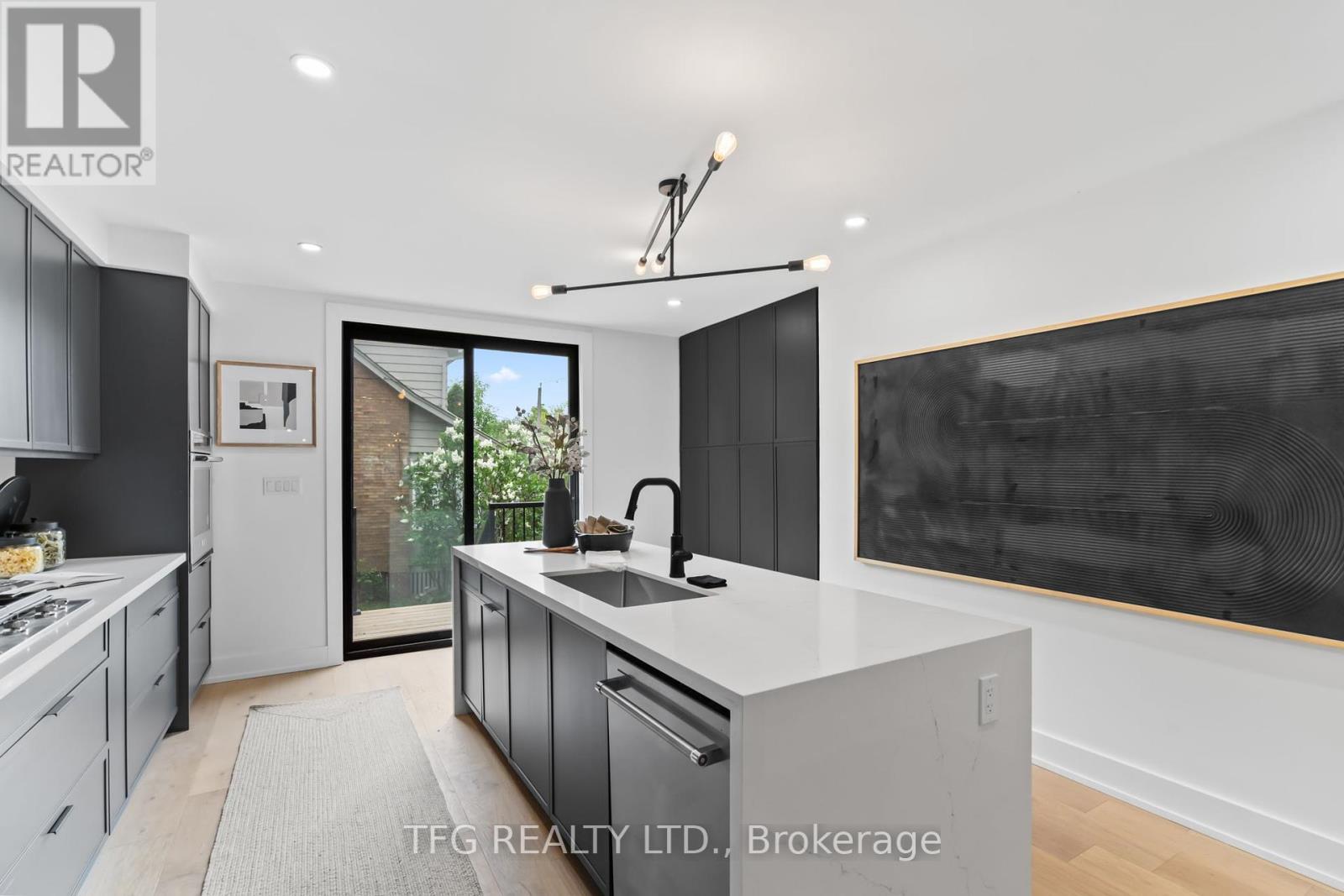 997 Mount Pleasant Road, Toronto, Ontario  M4P 2L9 - Photo 21 - C12182019