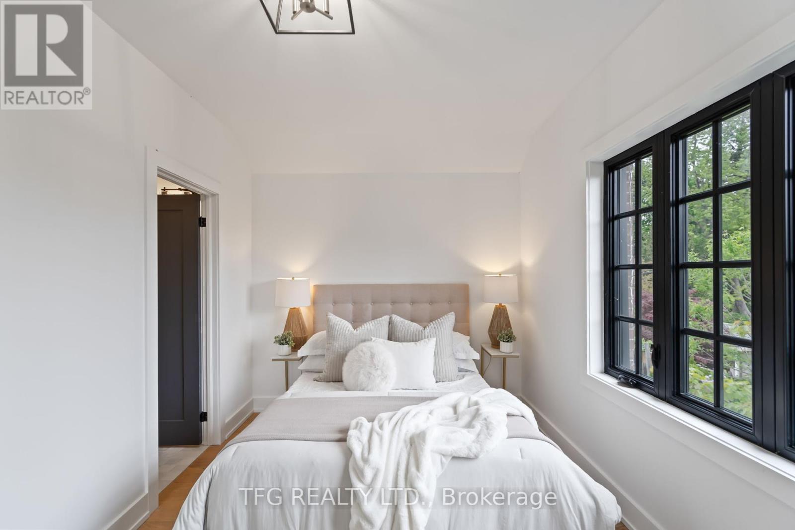 997 Mount Pleasant Road, Toronto, Ontario  M4P 2L9 - Photo 31 - C12182019