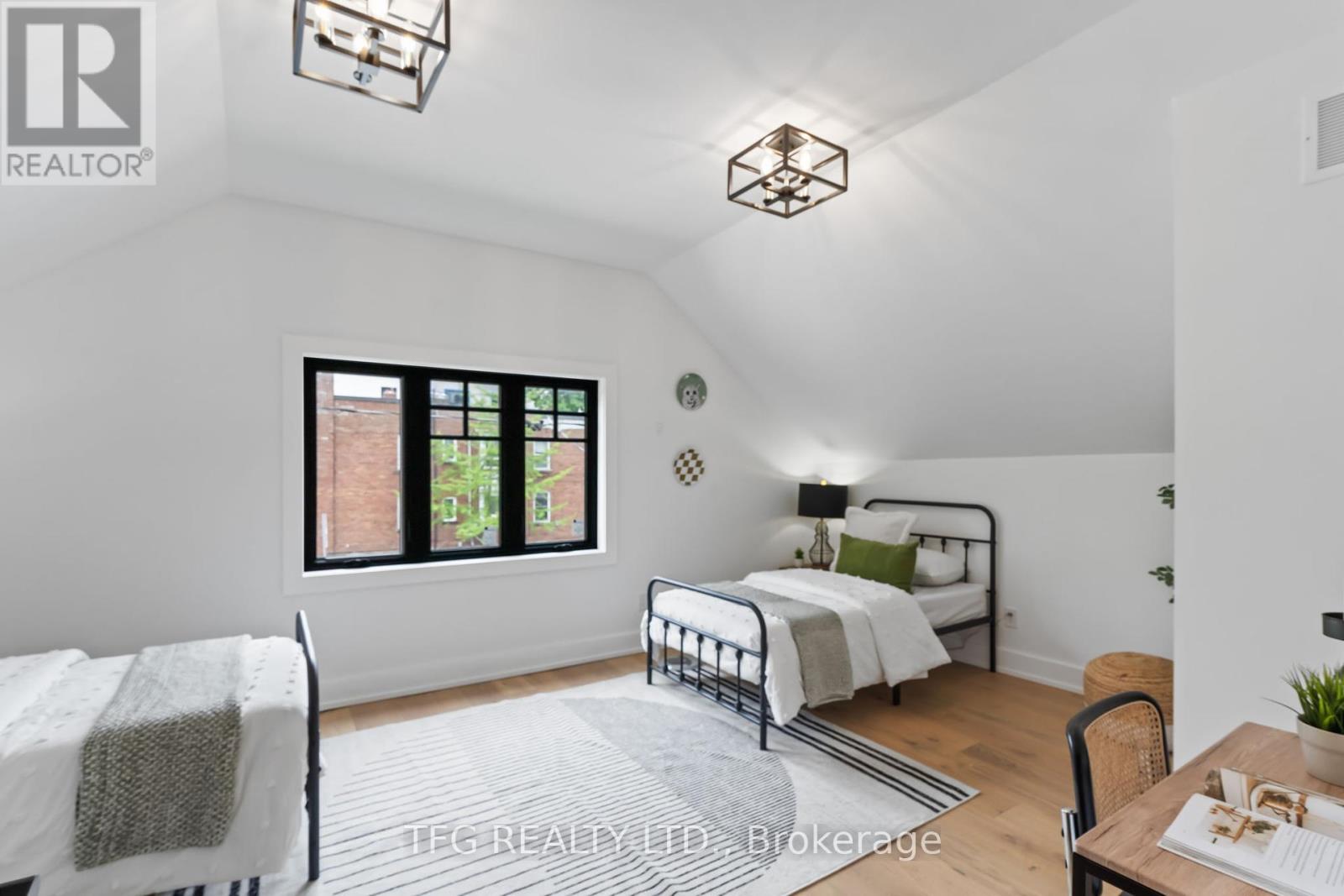 997 Mount Pleasant Road, Toronto, Ontario  M4P 2L9 - Photo 36 - C12182019