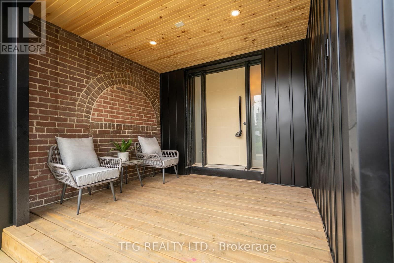 997 Mount Pleasant Road, Toronto, Ontario  M4P 2L9 - Photo 4 - C12182019