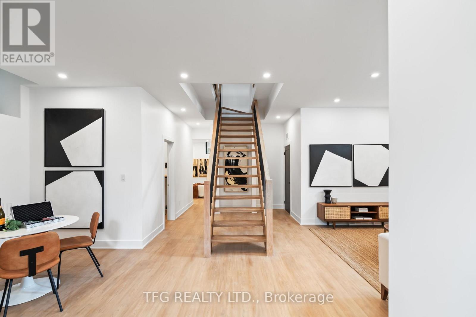 997 Mount Pleasant Road, Toronto, Ontario  M4P 2L9 - Photo 45 - C12182019