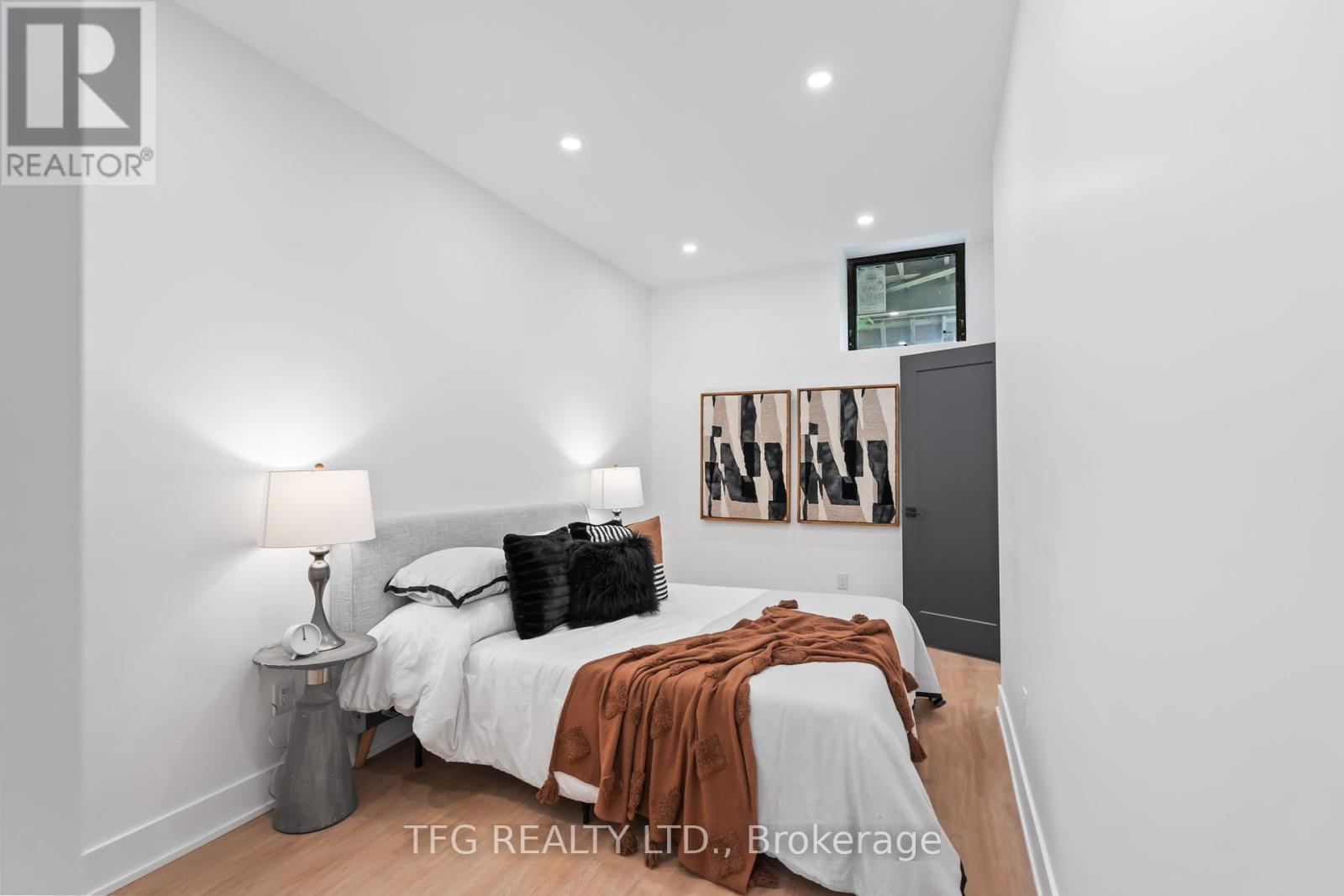 997 Mount Pleasant Road, Toronto, Ontario  M4P 2L9 - Photo 46 - C12182019
