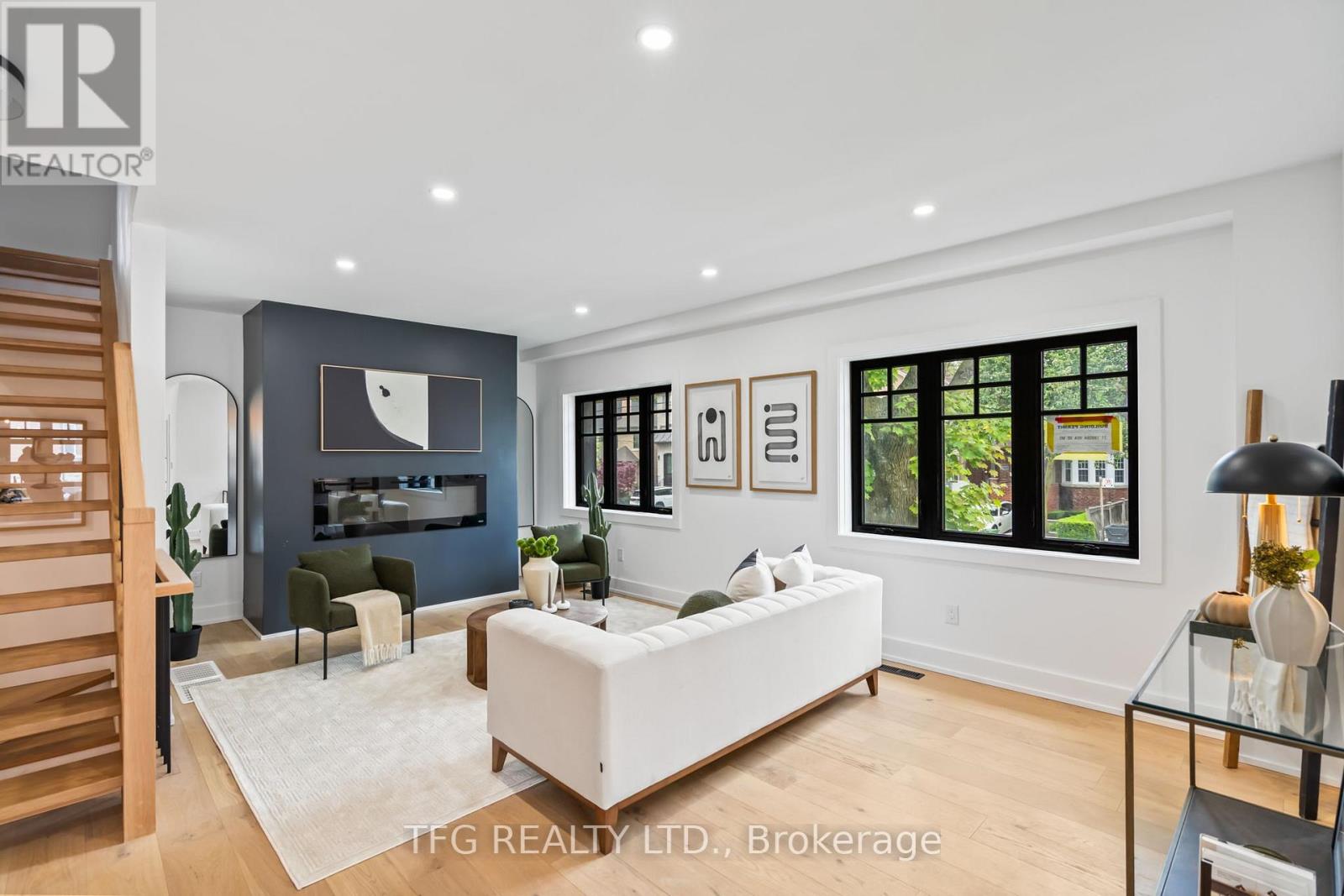 997 Mount Pleasant Road, Toronto, Ontario  M4P 2L9 - Photo 6 - C12182019
