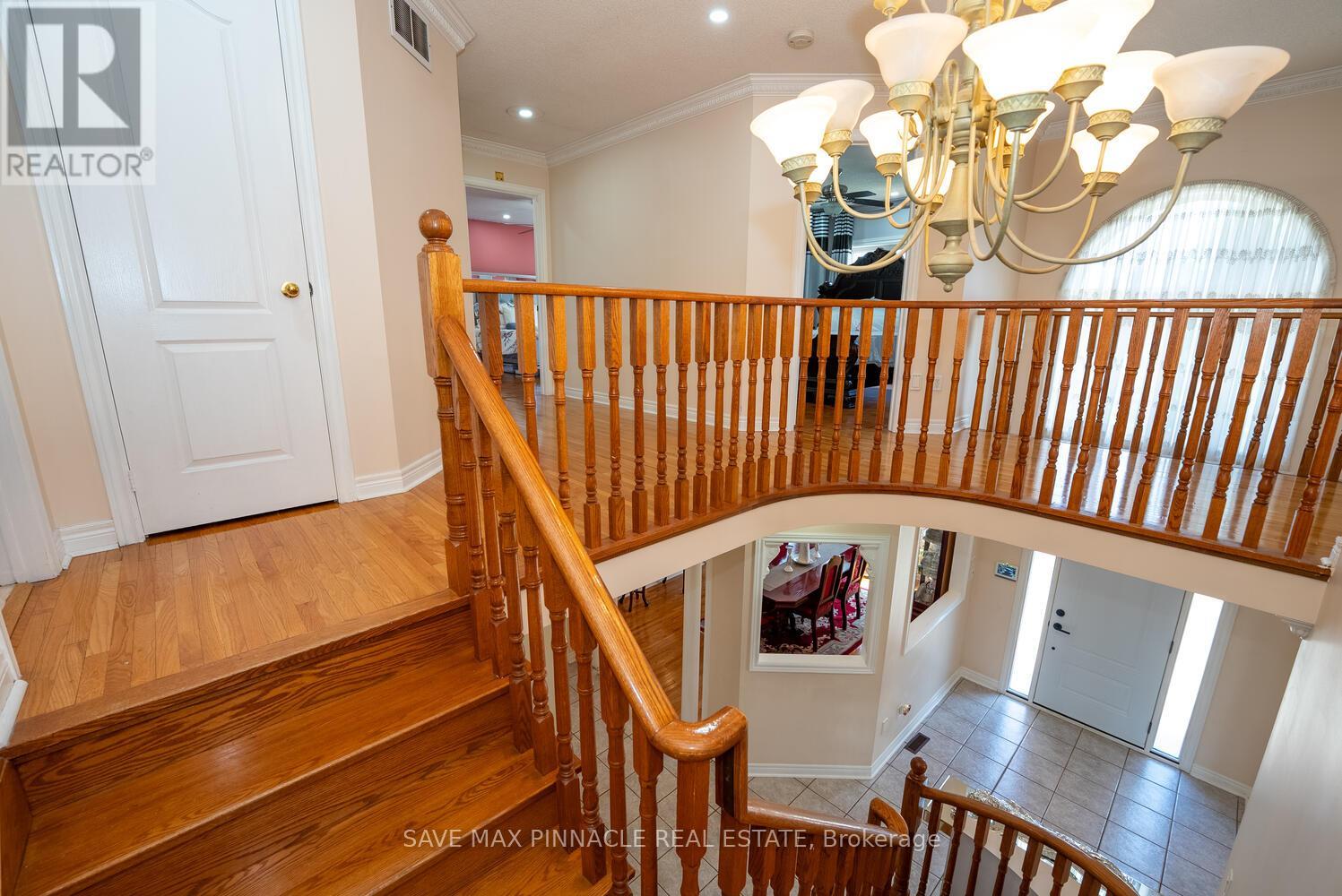 1 Ashton Drive, Vaughan, Ontario  L6A 2L4 - Photo 23 - N12181789