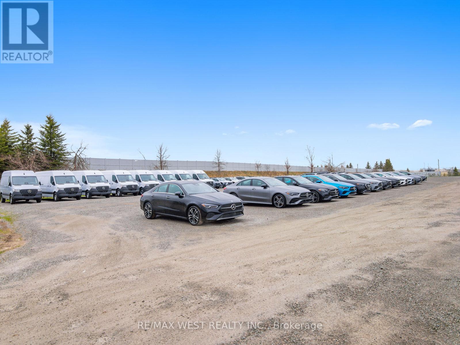 2457 Doral Drive, Innisfil, Ontario  L9S 0G1 - Photo 4 - N12181922