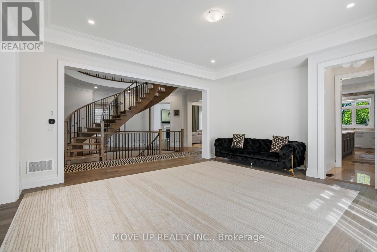 26 Calla Trail, Aurora, Ontario  L4G 3Z5 - Photo 6 - N12181939