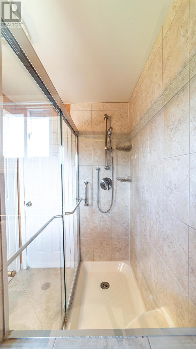 69 Harvest Moon Drive, Markham, Ontario  L3R 4L3 - Photo 19 - N12181949