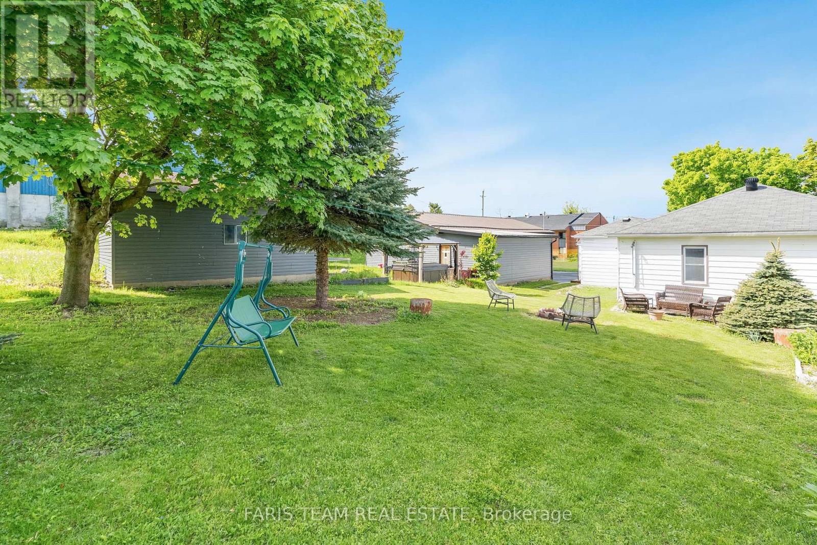 55 Maria Street, Penetanguishene, Ontario  L9M 1L3 - Photo 30 - S12181784
