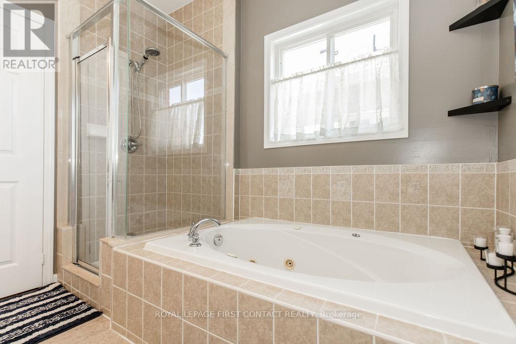 60 Westminster Circle, Barrie, Ontario  L4M 0A5 - Photo 21 - S12181815