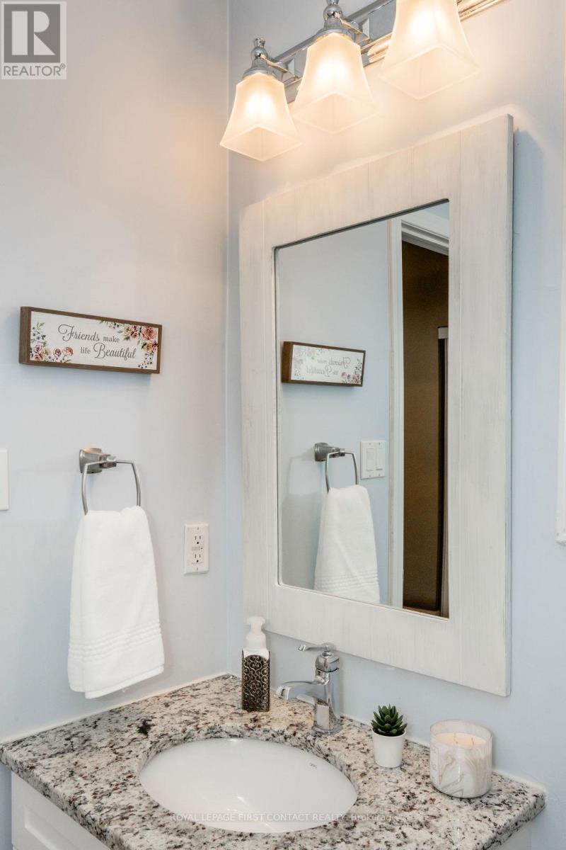 60 Westminster Circle, Barrie, Ontario  L4M 0A5 - Photo 25 - S12181815