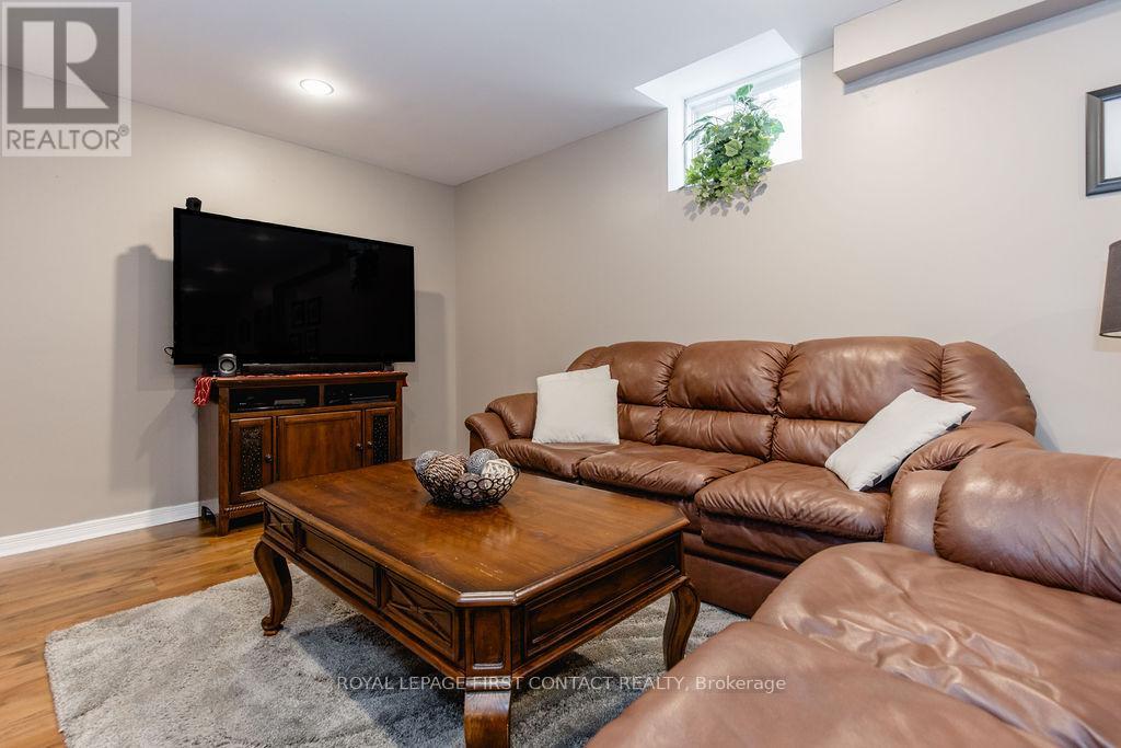 60 Westminster Circle, Barrie, Ontario  L4M 0A5 - Photo 30 - S12181815