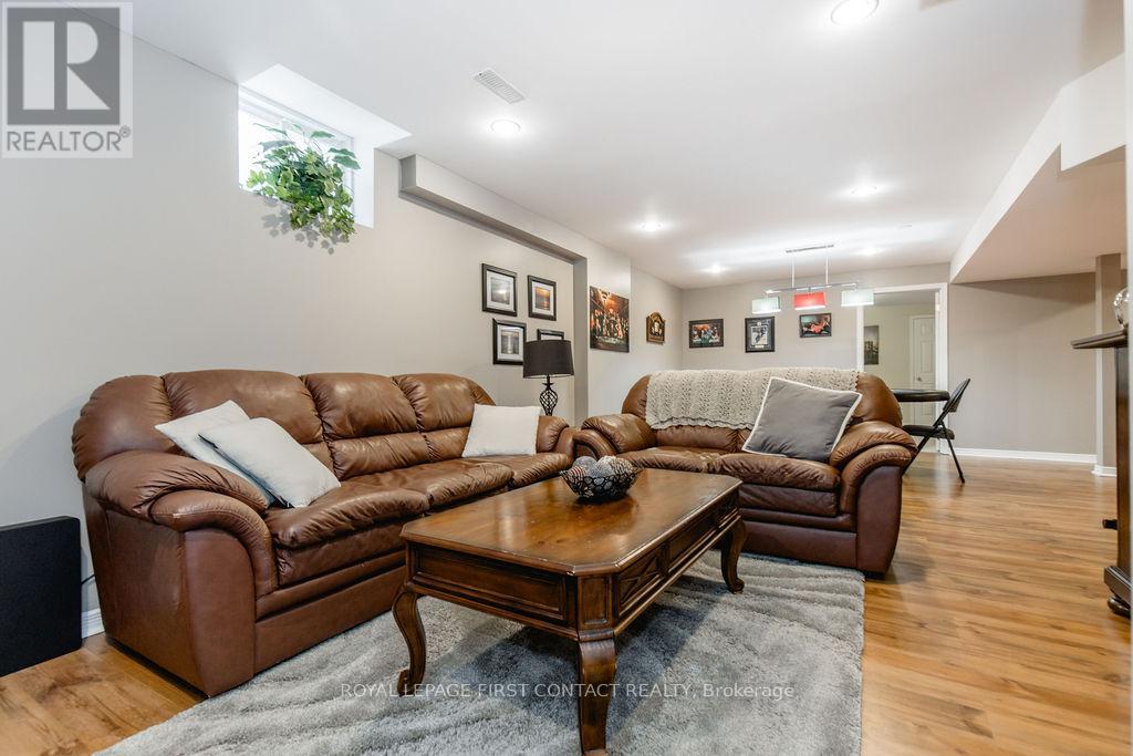 60 Westminster Circle, Barrie, Ontario  L4M 0A5 - Photo 31 - S12181815