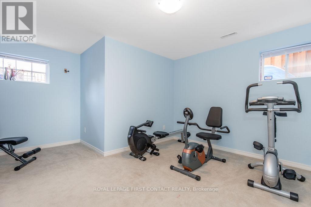 60 Westminster Circle, Barrie, Ontario  L4M 0A5 - Photo 35 - S12181815