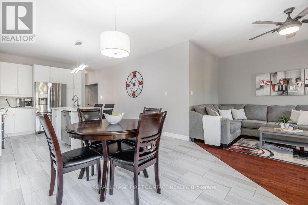 60 Westminster Circle, Barrie, Ontario  L4M 0A5 - Photo 8 - S12181815