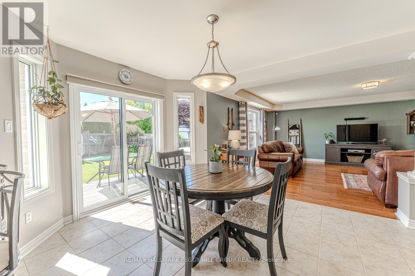 10 Mcavoy Drive, Barrie (Edgehill Drive), Ontario  L4N 0R1 - Photo 6 - S12181838