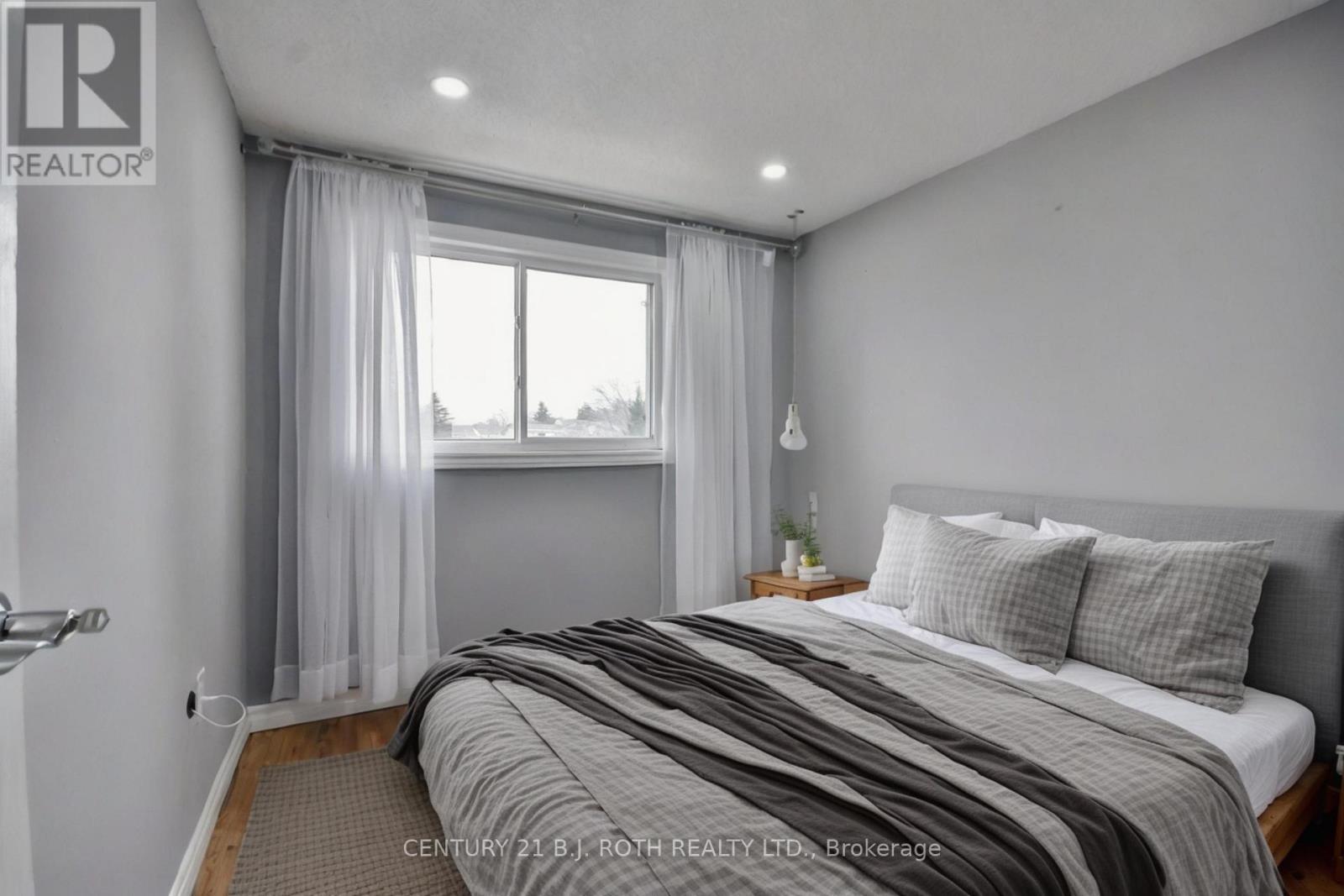 247 Letitia Street, Barrie (Letitia Heights), Ontario  L4N 4Y7 - Photo 16 - S12181884