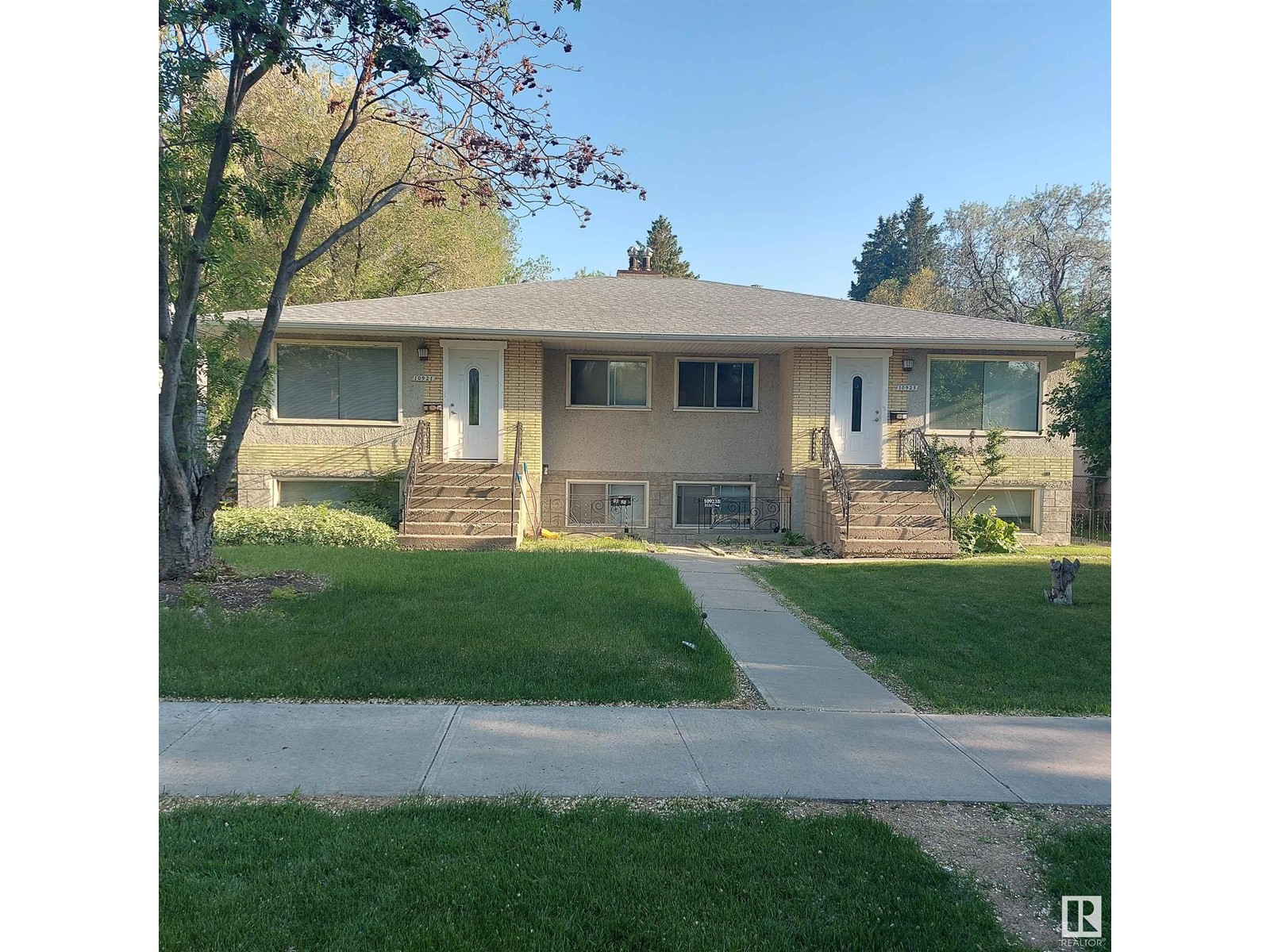 Property at 10921 - 10923 68 AV NW image 1