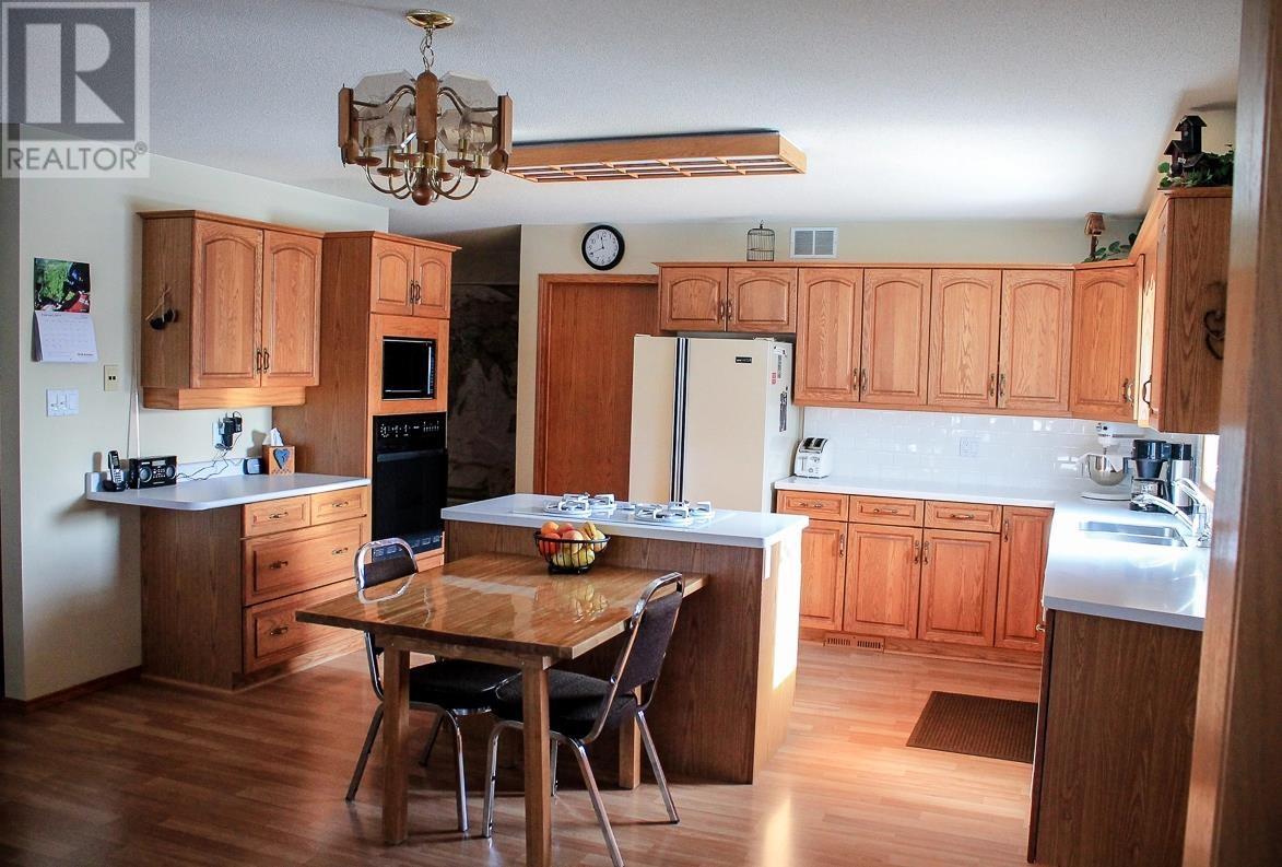 987 Redford Rd, Emo, Ontario  P0W 1E0 - Photo 4 - TB251023