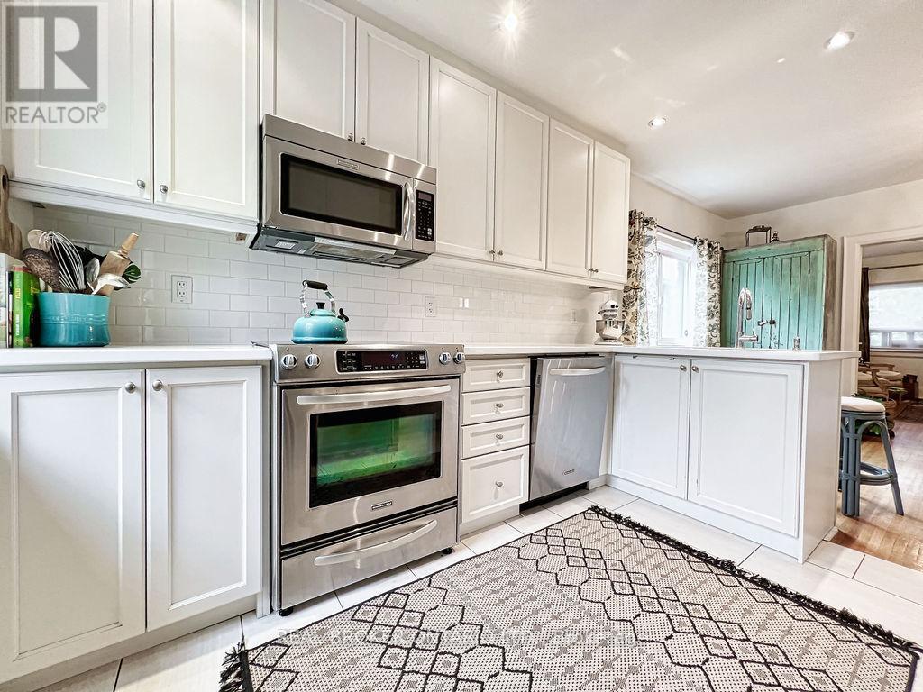 Main - 43 Stanhope Avenue, Toronto, Ontario  M4K 3N4 - Photo 10 - E12181547
