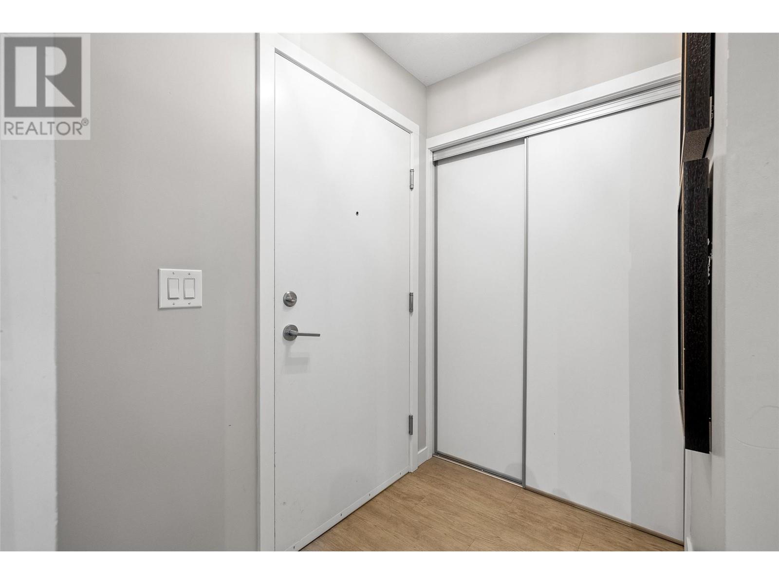 695 Academy Way Unit# 217, Kelowna, BC V1V0A2