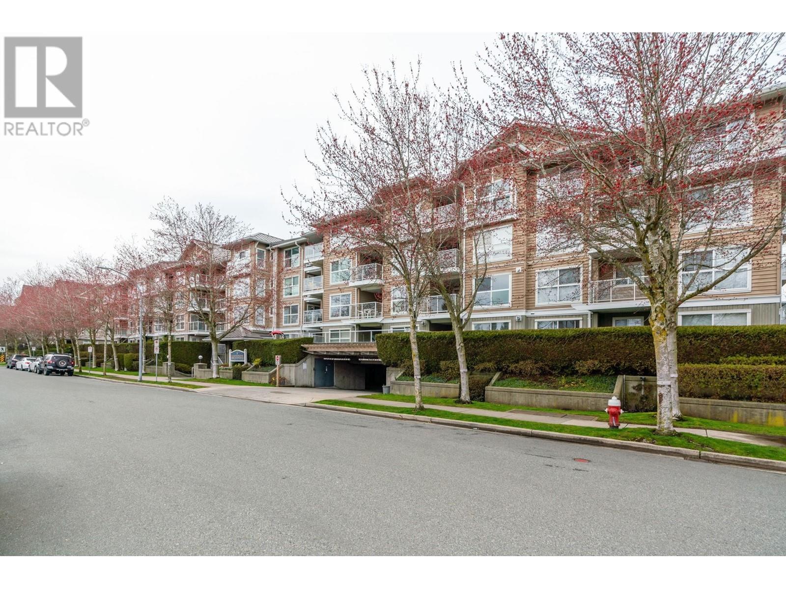 317 5880 Dover Crescent, Richmond, British Columbia  V7C 5P5 - Photo 3 - R3008751