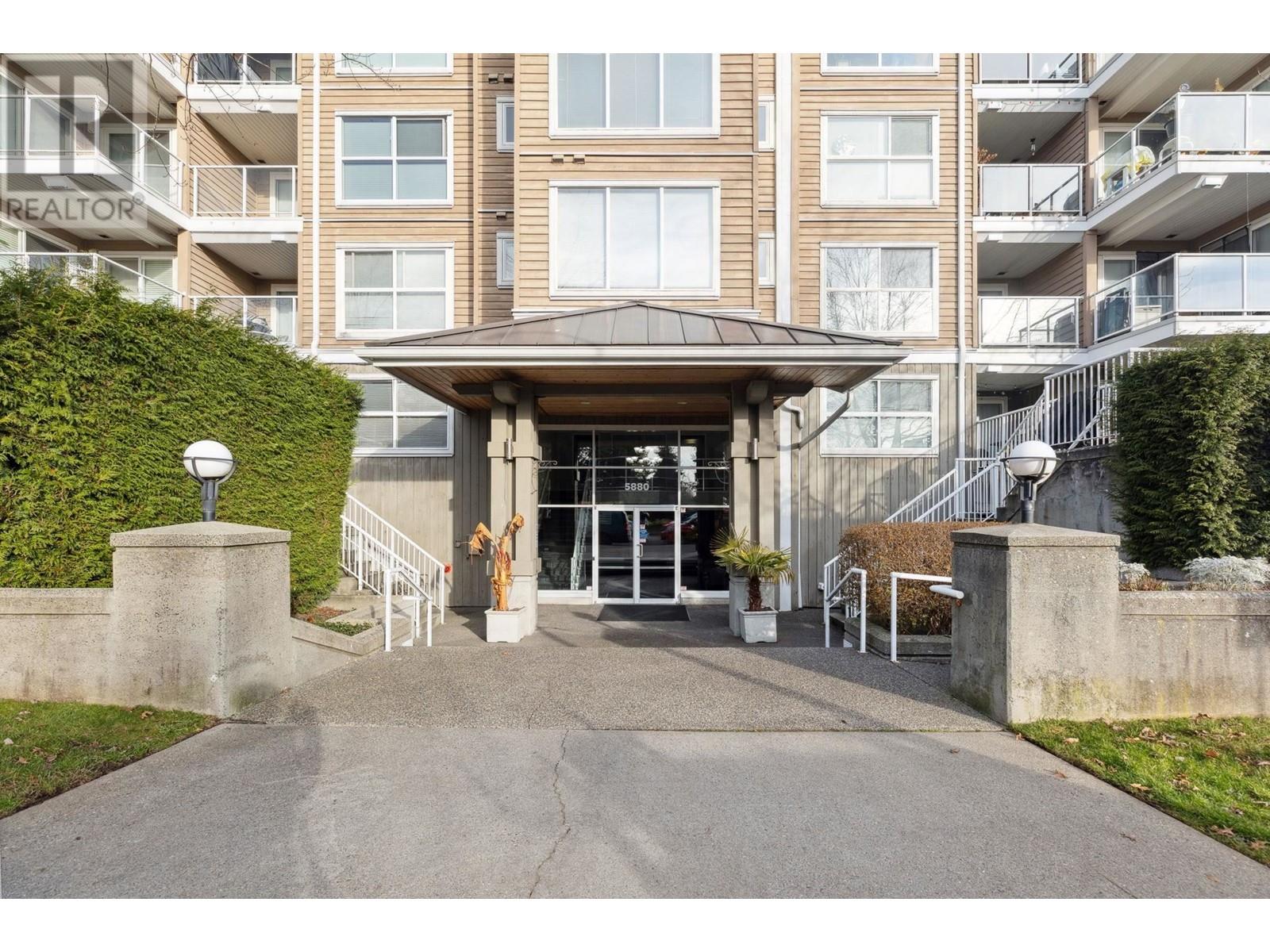 317 5880 Dover Crescent, Richmond, British Columbia  V7C 5P5 - Photo 4 - R3008751