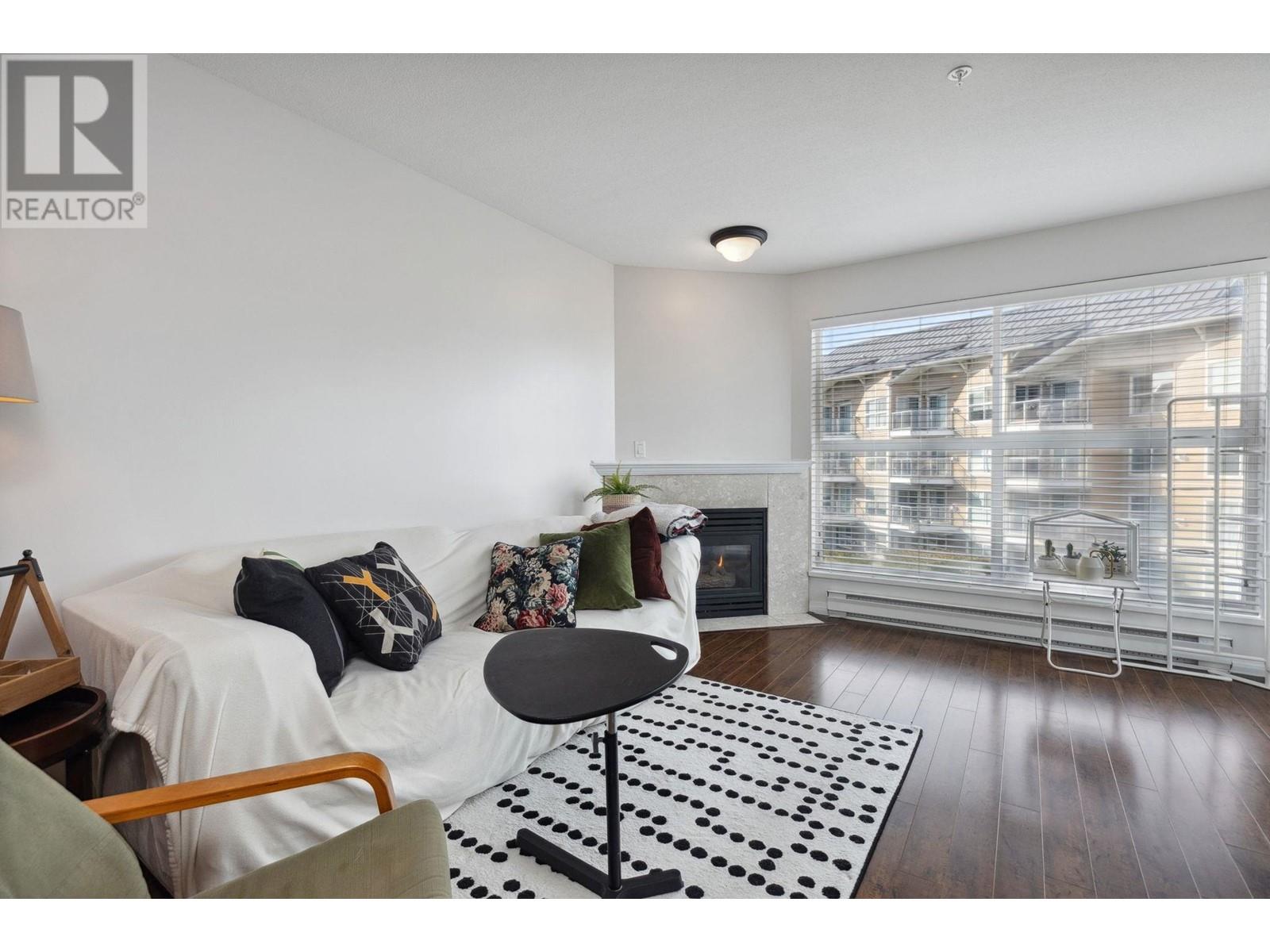 317 5880 Dover Crescent, Richmond, British Columbia  V7C 5P5 - Photo 5 - R3008751