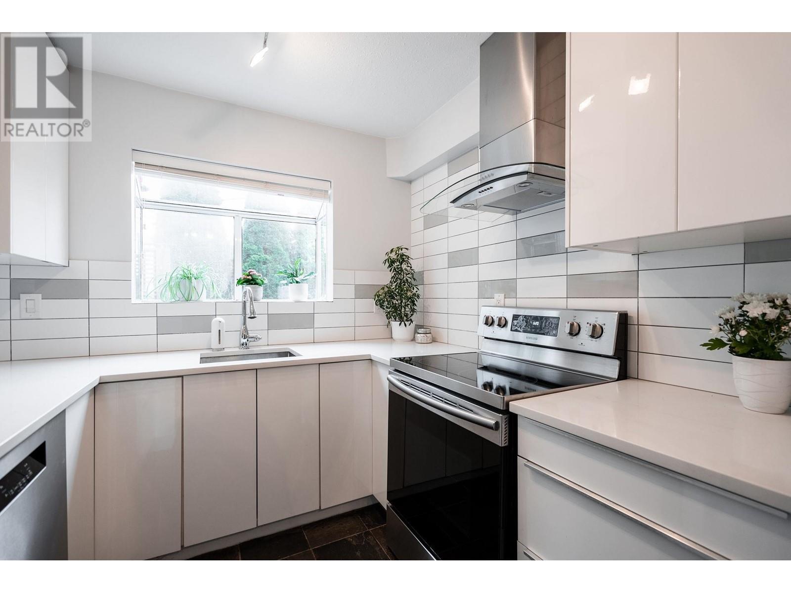 203 1631 Vine Street, Vancouver, British Columbia  V6K 3J3 - Photo 10 - R3008766