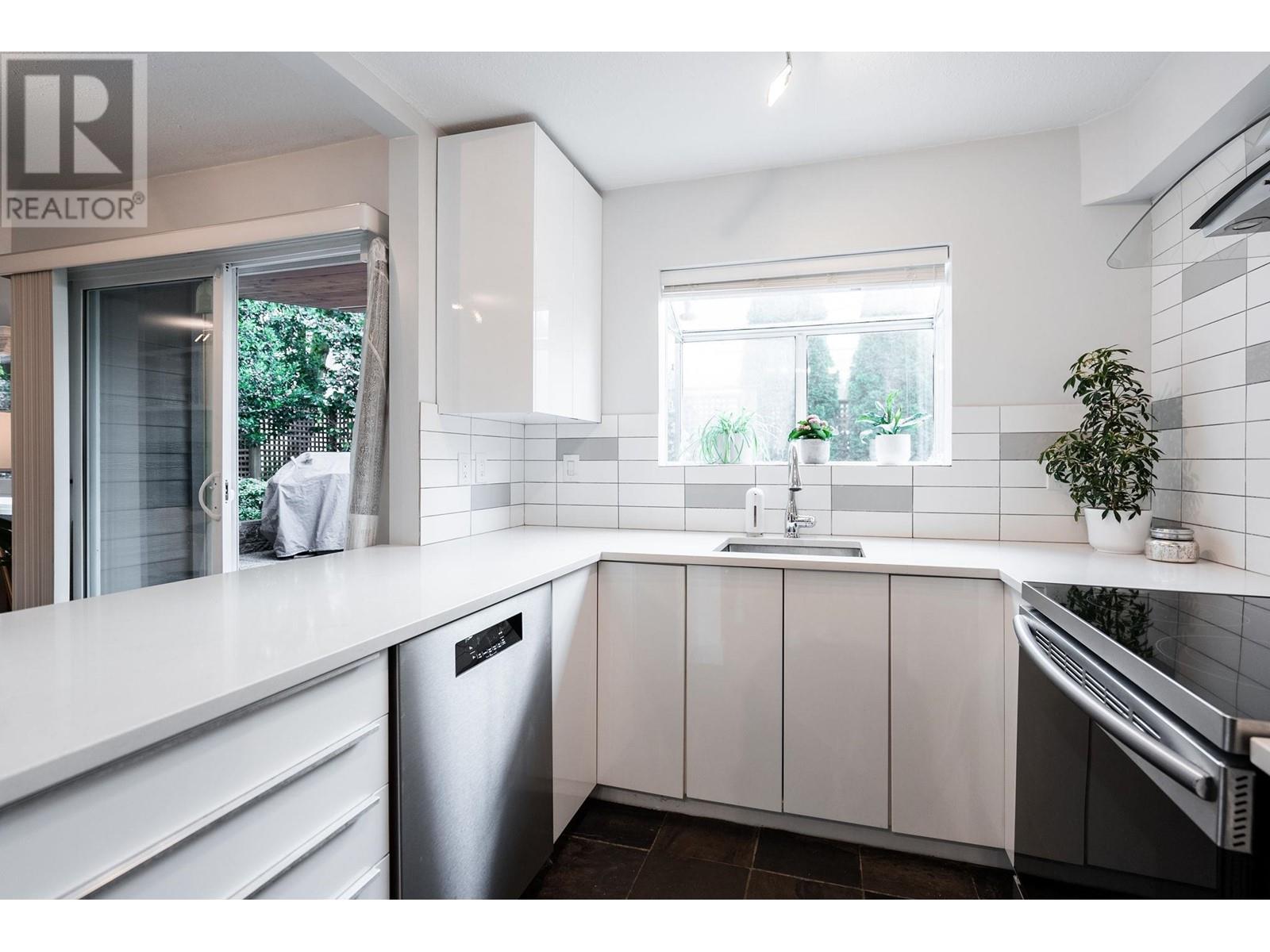 203 1631 Vine Street, Vancouver, British Columbia  V6K 3J3 - Photo 11 - R3008766