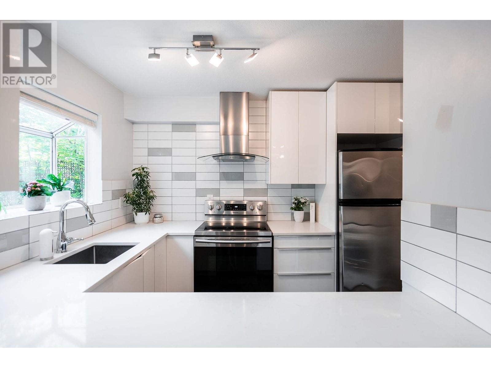 203 1631 Vine Street, Vancouver, British Columbia  V6K 3J3 - Photo 12 - R3008766