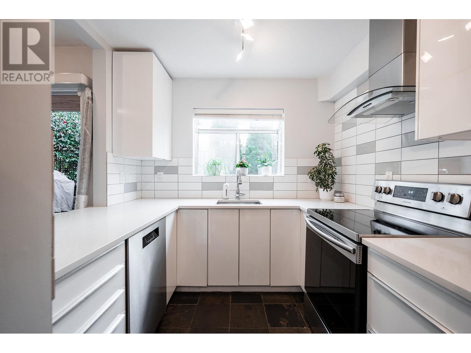 203 1631 Vine Street, Vancouver, British Columbia  V6K 3J3 - Photo 9 - R3008766