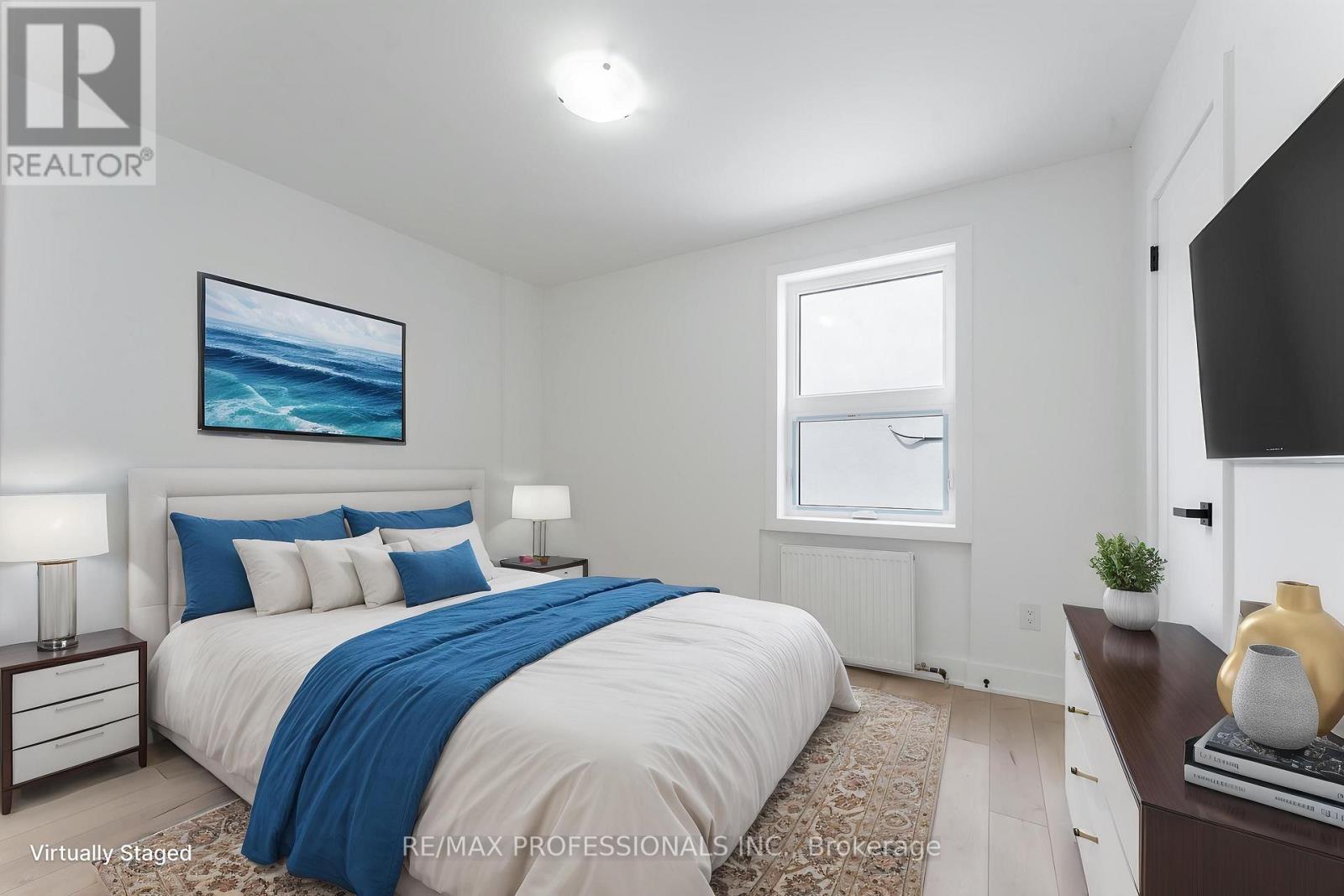 2nd Flr #2 - 415 Royal York Road, Toronto, Ontario  M8Y 2R8 - Photo 6 - W12181795