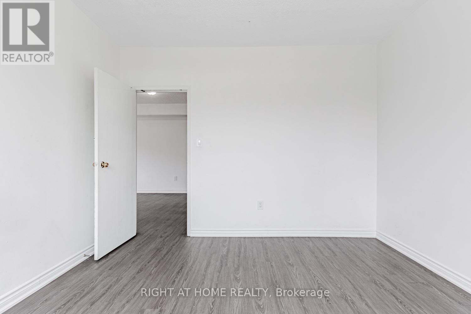 202 - 223 Jameson Avenue, Toronto, Ontario  M6K 2Y7 - Photo 20 - W12181811
