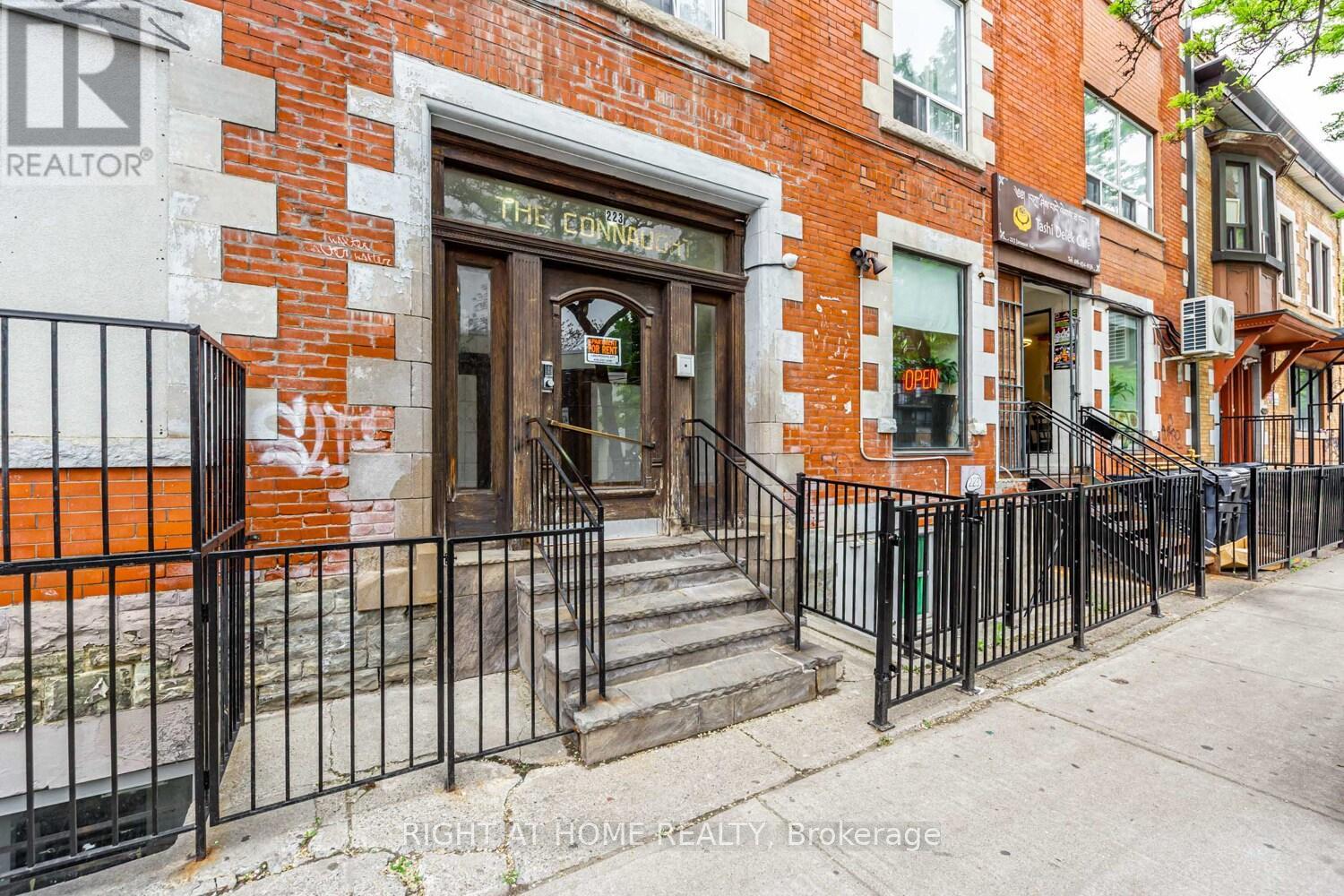 202 - 223 Jameson Avenue, Toronto, Ontario  M6K 2Y7 - Photo 24 - W12181811