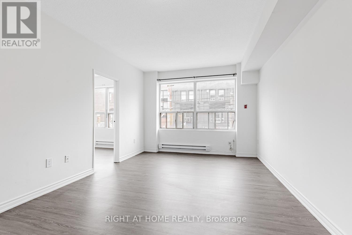 202 - 223 Jameson Avenue, Toronto, Ontario  M6K 2Y7 - Photo 7 - W12181811
