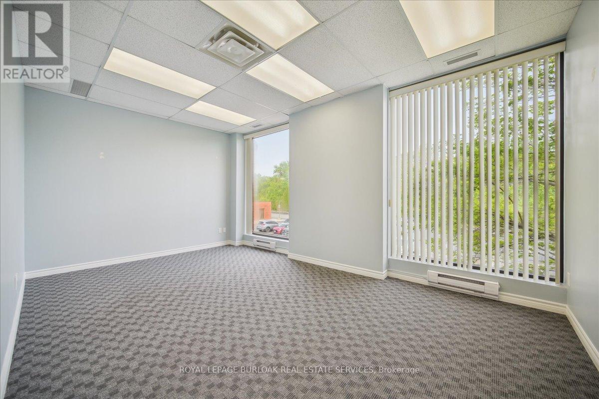 206 - 2321 Fairview Street, Burlington, Ontario  L7R 2E3 - Photo 11 - W12181820