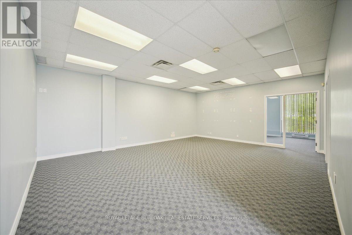206 - 2321 Fairview Street, Burlington, Ontario  L7R 2E3 - Photo 8 - W12181820