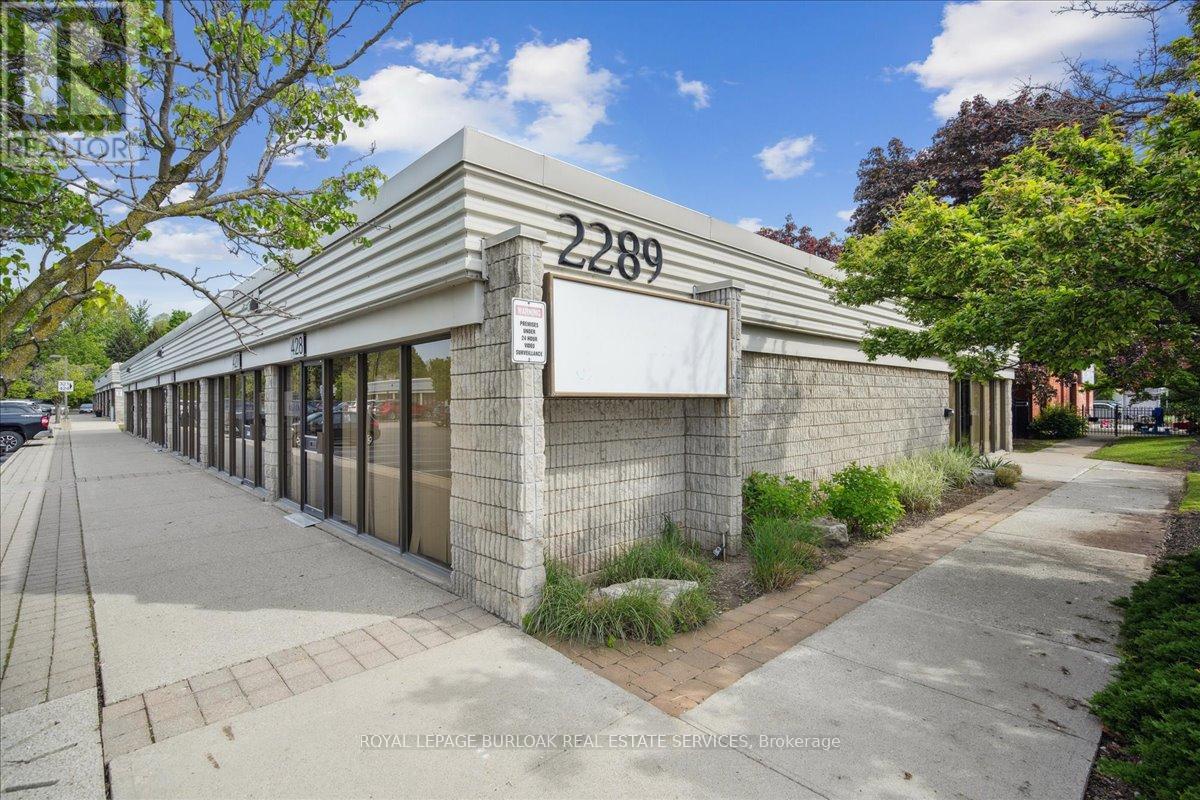 321 - 2289 Fairview Street, Burlington, Ontario  L7R 2E3 - Photo 1 - W12181828