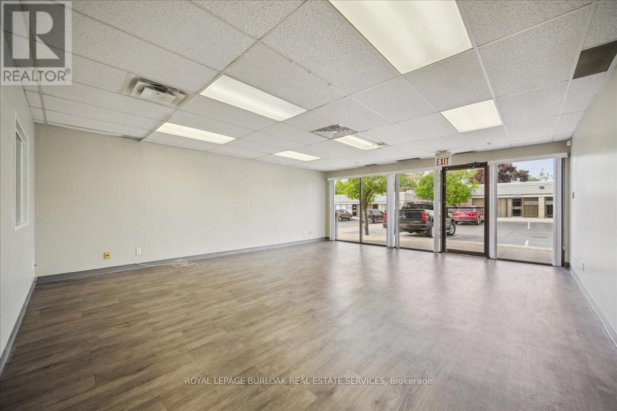 321 - 2289 Fairview Street, Burlington, Ontario  L7R 2E3 - Photo 5 - W12181828