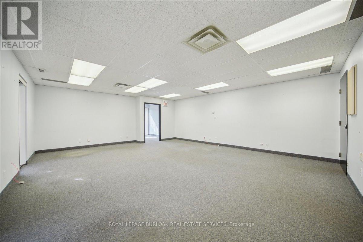 429 - 2289 Fairview Street, Burlington, Ontario  L7R 2E3 - Photo 6 - W12181829