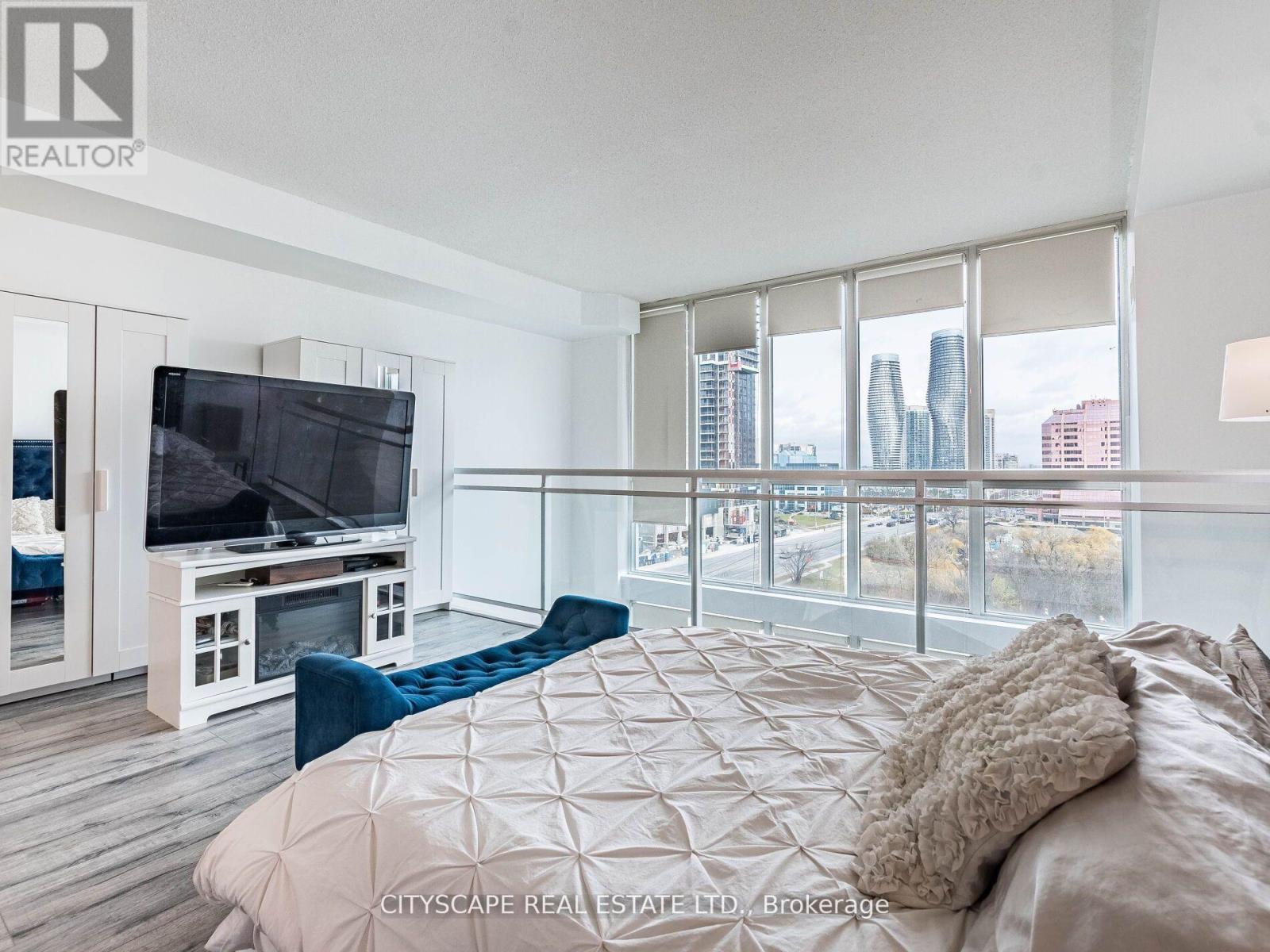 703 - 220 Burnhamthorpe Road W, Mississauga, Ontario  L5B 4N4 - Photo 24 - W12181832