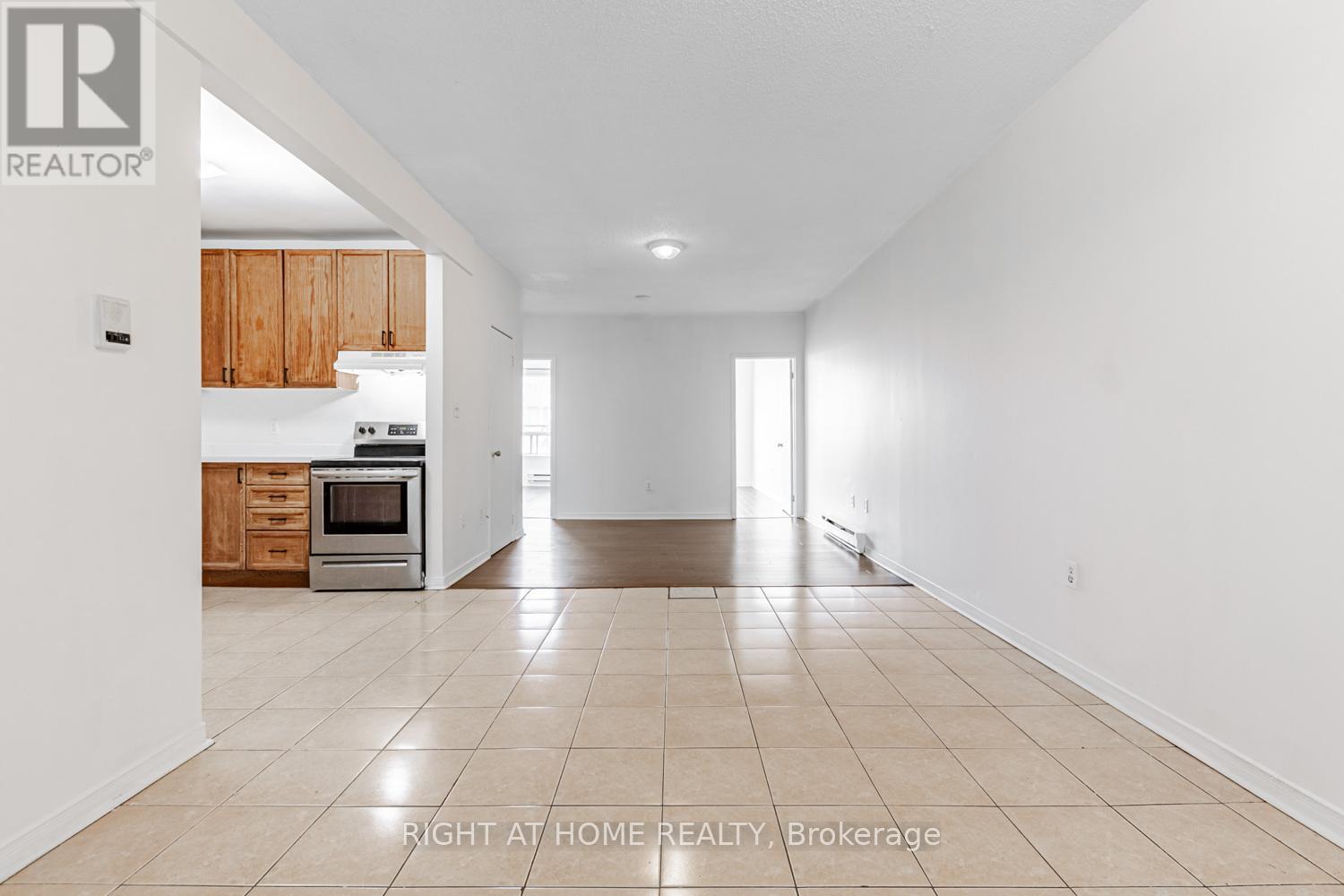 303 - 223 JAMESON AVENUE, Toronto, Ontario