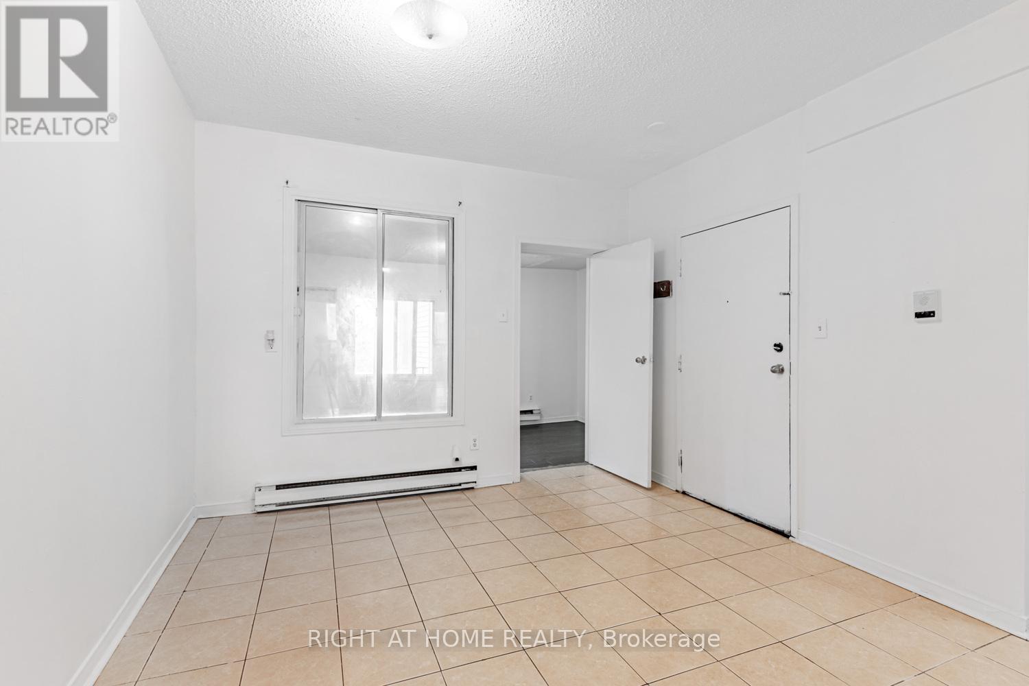 303 - 223 Jameson Avenue, Toronto, Ontario  M6K 2Y7 - Photo 7 - W12181846
